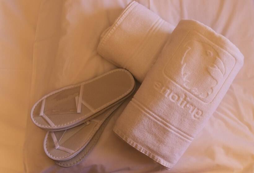 اتاق استاندارد چهار تخته, Style Hotel Grifone