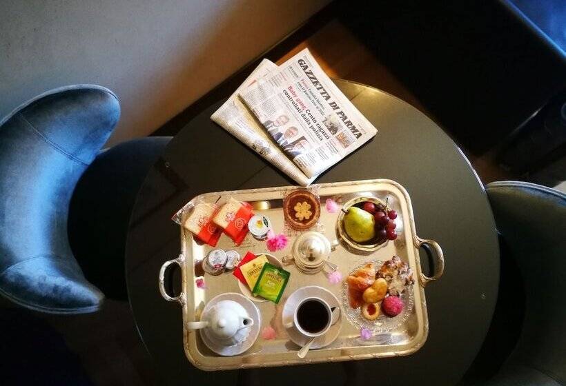 سوئیت جونیور با چشم‌انداز باغ, Verdi Boutique