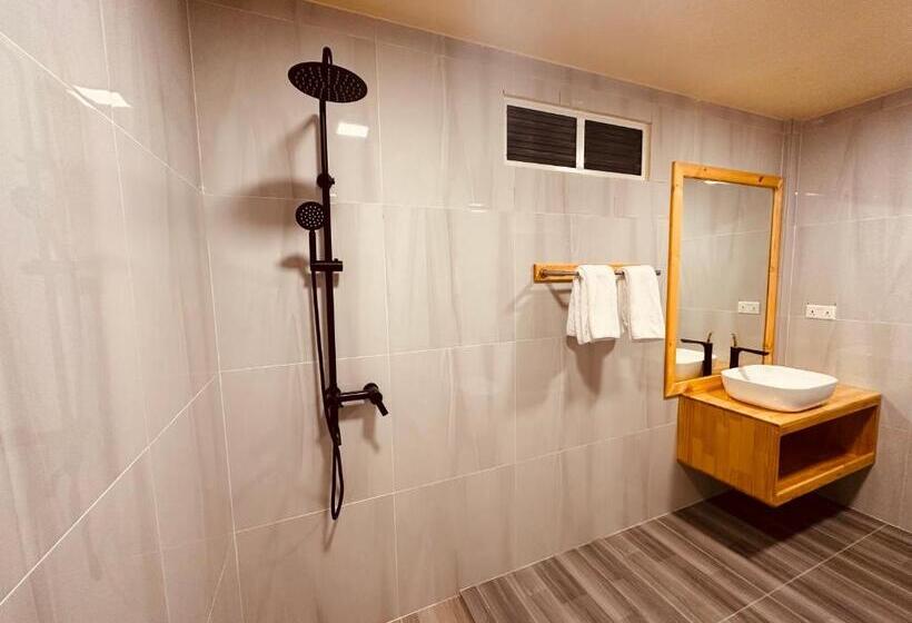 اتاق استاندارد با بالکن, Relax Lodge