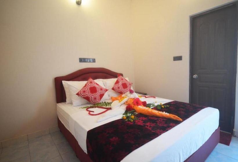 اتاق استاندارد, Evila Inn   Thoddoo