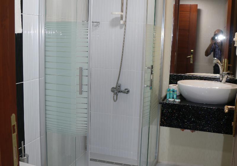 اتاق استاندارد سه نفره, Business Grand