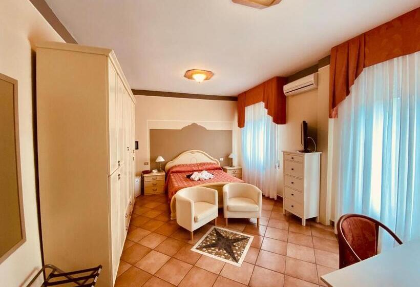 سوییت جونیور, Art Hotel Pandos