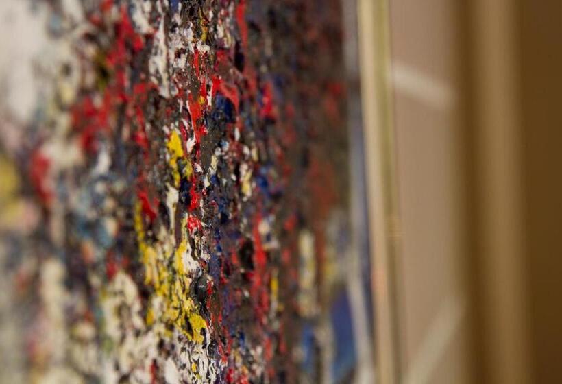 سوییت جونیور لوکس, Art Hotel Pandos