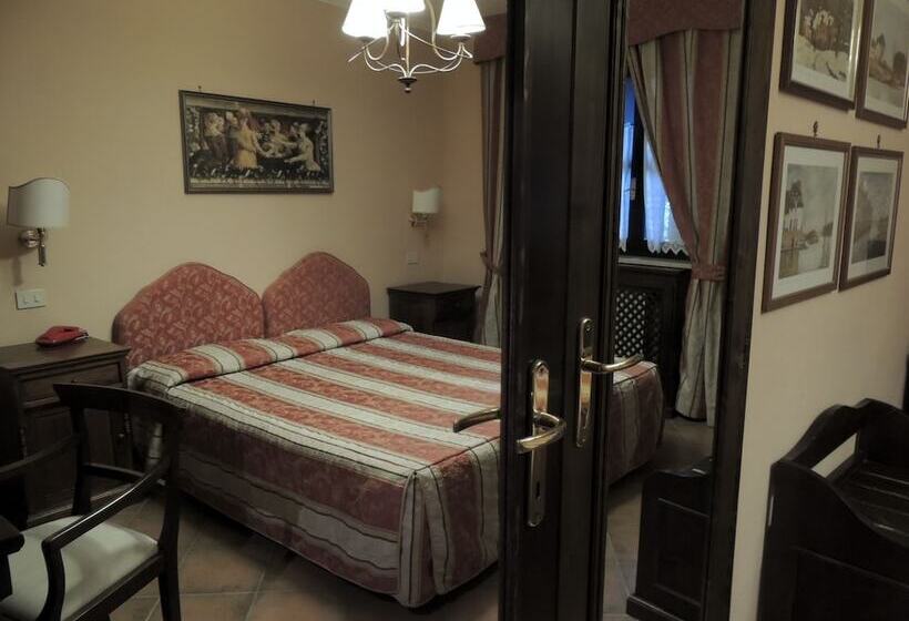 اتاق استاندارد یک نفره, Country Relais I Due Laghi
