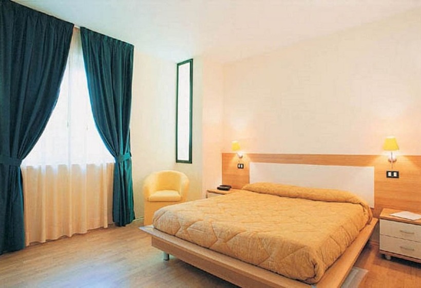 اتاق استاندارد یک نفره, El Patio