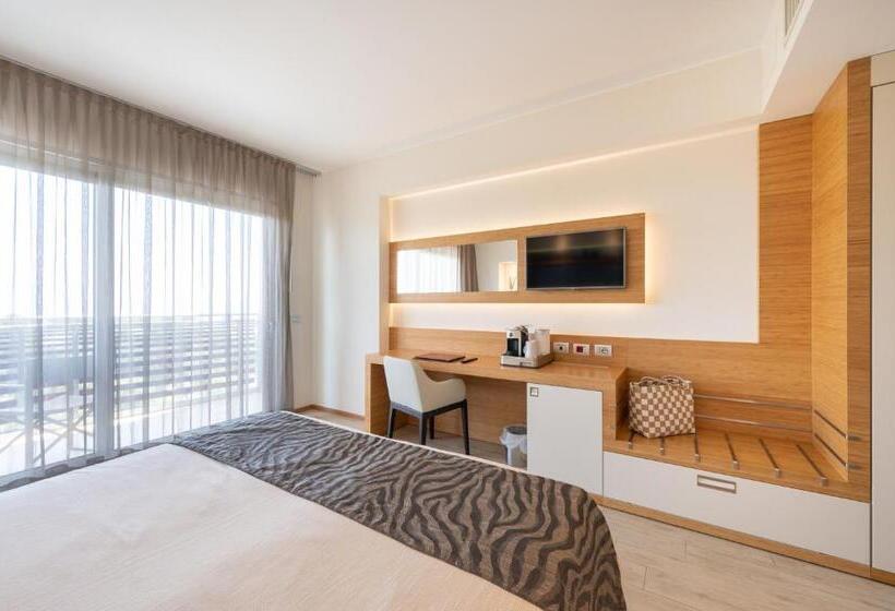 اتاق استاندارد با بالکن, Laguna Park Hotel 4superior
