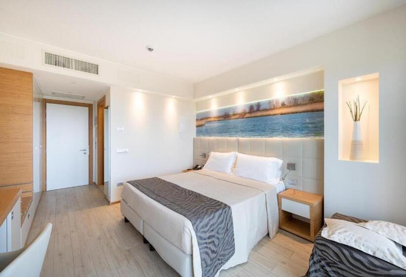 اتاق استاندارد با بالکن, Laguna Park Hotel 4superior