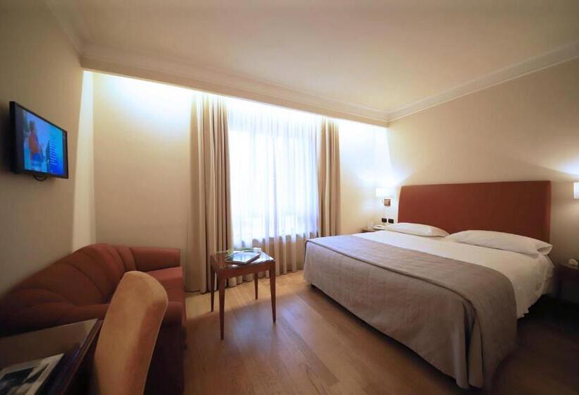 اتاق سوپریور, Monica Hotel Fiera