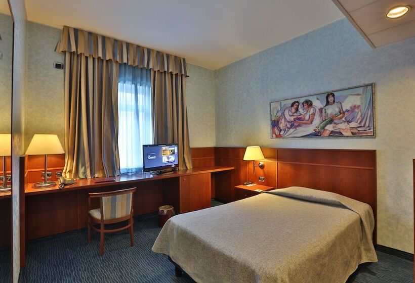 اتاق استاندارد یک نفره, Palace Hotel Moderno