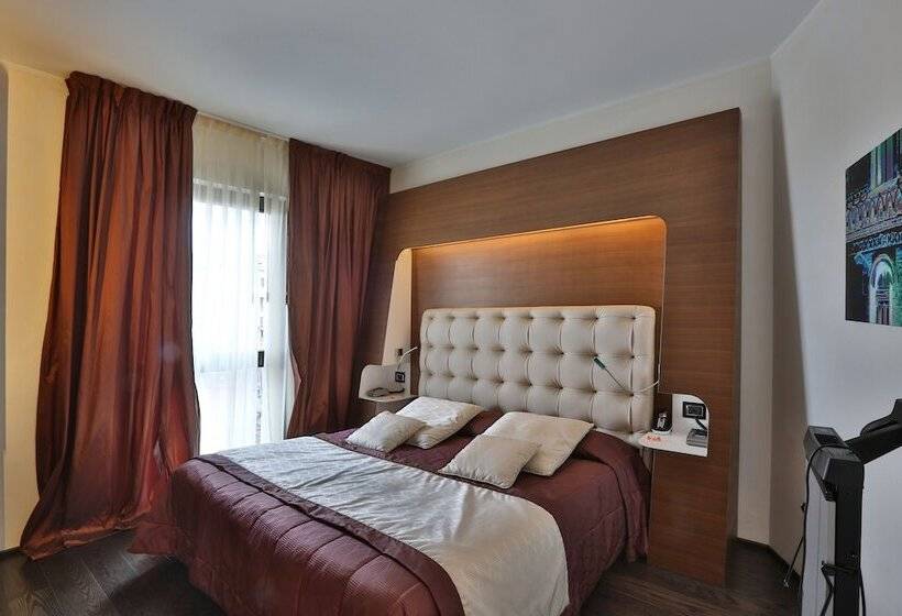 سوییت سوپریور, Palace Hotel Moderno
