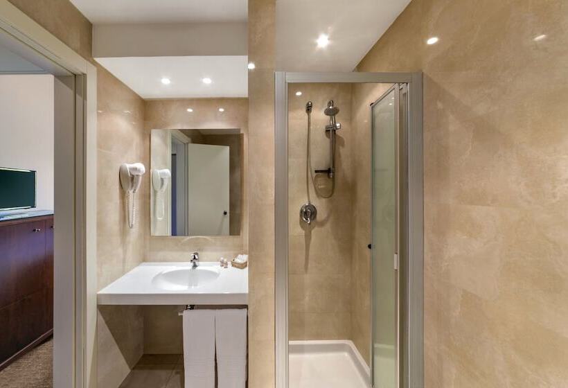 سوییت خانوادگی, Living Hotel Milano