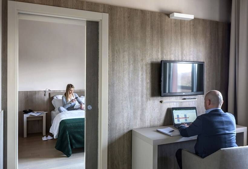 سوییت خانوادگی, Living Hotel Milano