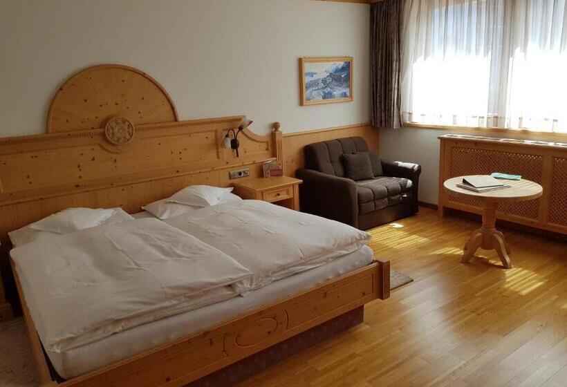 Standard Room, Posta Zirm