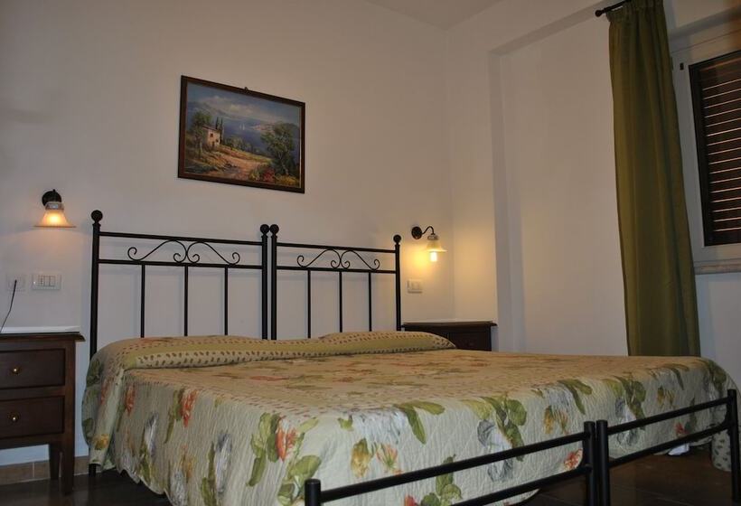 اتاق استاندارد چهار تخته, Ristorante Borgo La Tana