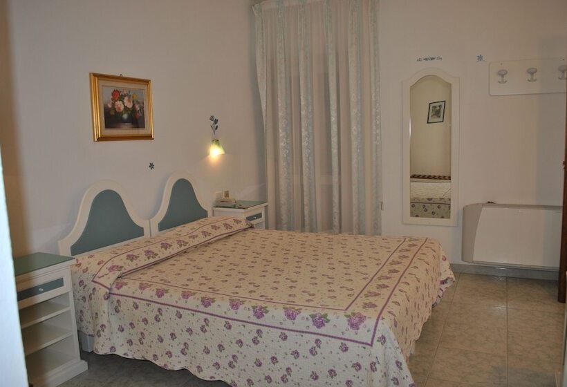اتاق استاندارد چهار تخته, Ristorante Borgo La Tana