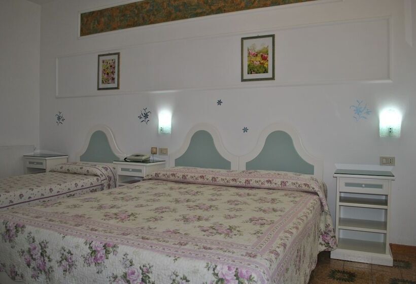Economy Triple Room, Ristorante Borgo La Tana