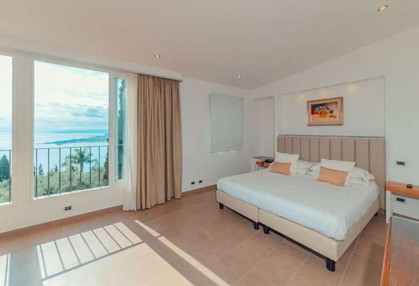 Standard Room Sea View with Terrace, Villa Paradiso