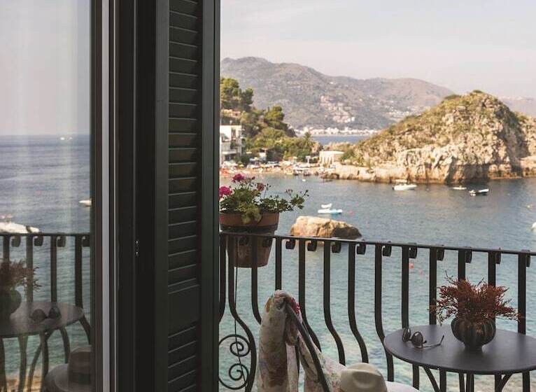 اتاق سوپریور با چشم‌انداز دریا, Villa Sant Andrea, A Belmond Hotel, Taormina Mare