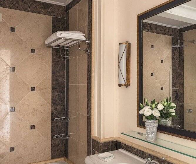 Deluxe Suite Sea View, Villa Sant Andrea, A Belmond Hotel, Taormina Mare