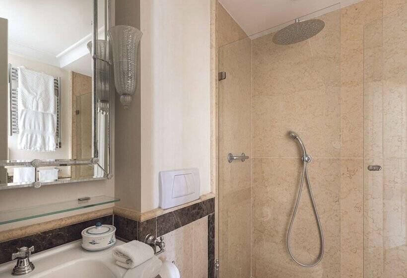 Deluxe Suite Sea View, Villa Sant Andrea, A Belmond Hotel, Taormina Mare
