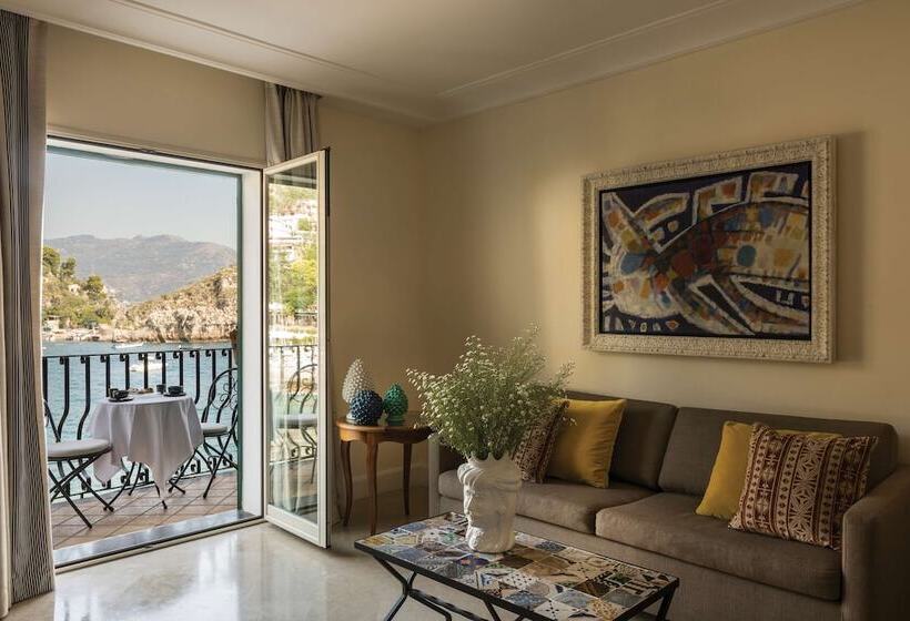 Deluxe Suite Sea View, Villa Sant Andrea, A Belmond Hotel, Taormina Mare
