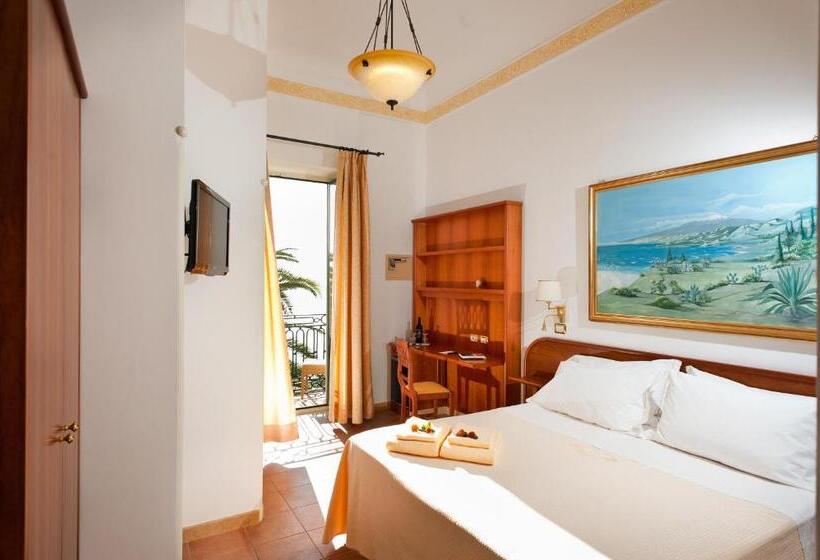اتاق استاندارد با چشم‌انداز دریا, Villa Schuler