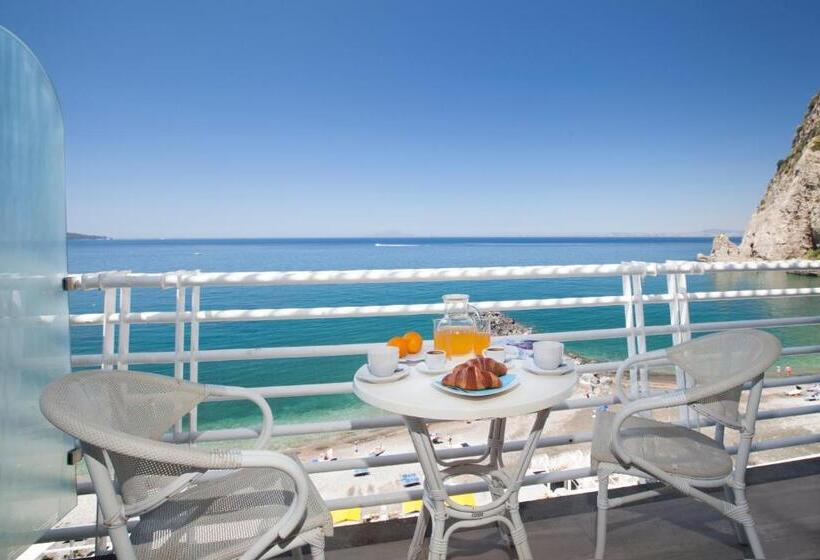 اتاق استاندارد با چشم‌انداز دریا, Mar Hotel Alimuri