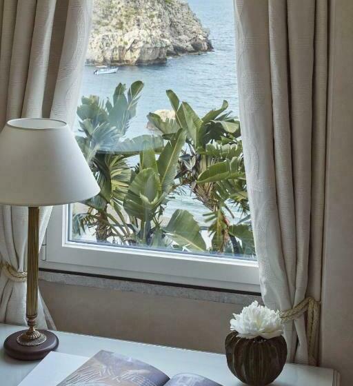 اتاق سوپریور با چشم‌انداز دریا, Villa Sant Andrea, A Belmond Hotel, Taormina Mare