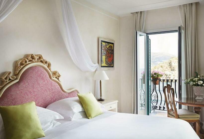 Junior Suite Superior Vista Mar, Villa Sant’andrea, A Belmond , Taormina Mare