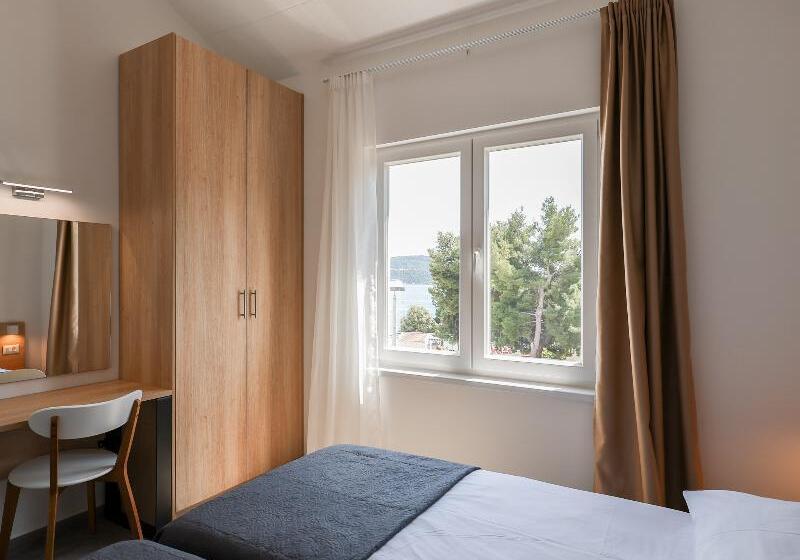 اتاق استاندارد با تخت بزرگ برای معلولان, Hampton Inn West Valley Salt Lake City