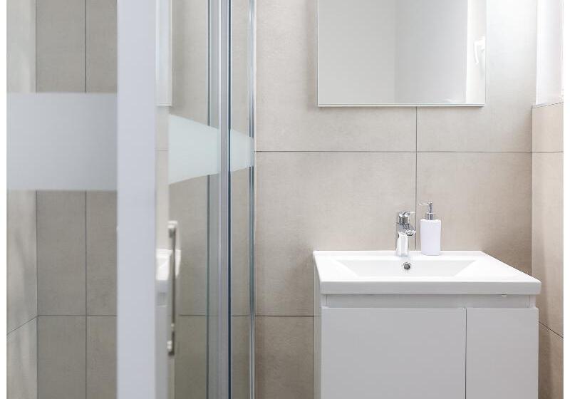 اتاق استاندارد با تخت بزرگ برای معلولان, Hampton Inn West Valley Salt Lake City