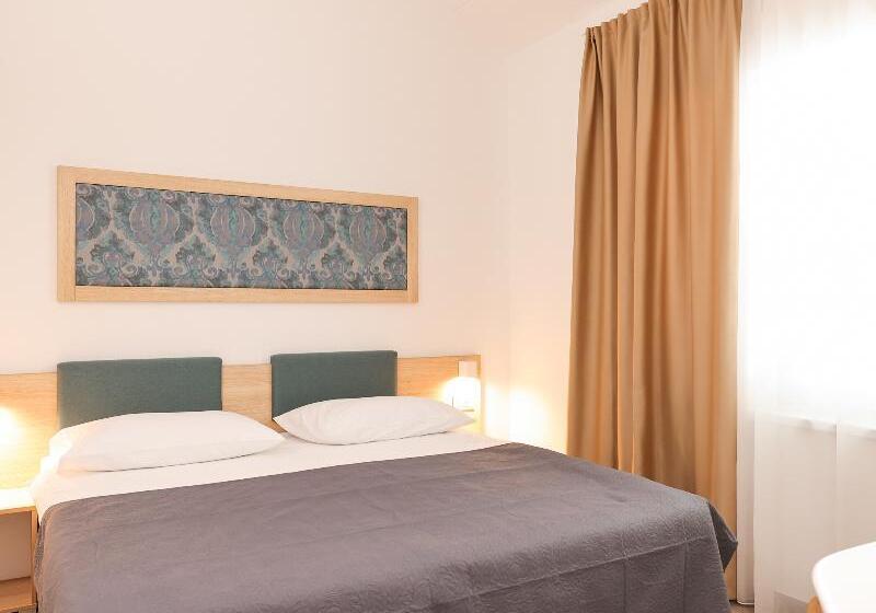 اتاق استاندارد با تخت بزرگ برای معلولان, Hampton Inn West Valley Salt Lake City