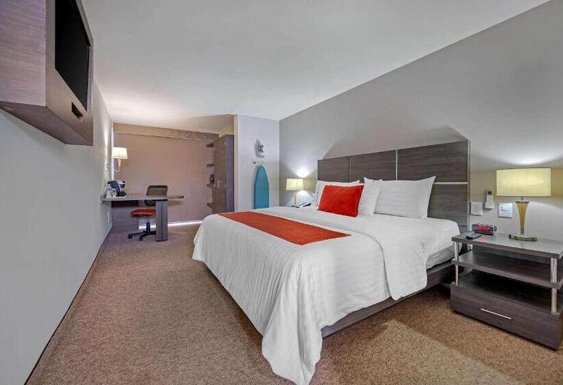 اتاق استاندارد با تخت بزرگ, Comfort Inn Queretaro