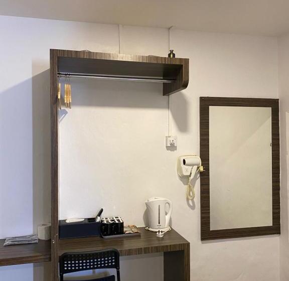 Номер Deluxe, V Hotel Johor Bahru