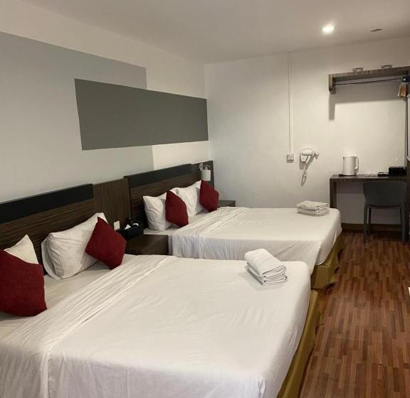 Семейный Номер, V Hotel Johor Bahru