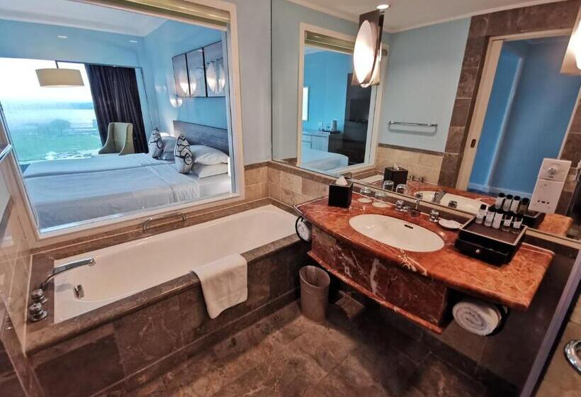 Chambre Deluxe Vue Mer, Thistle Johor Bahru