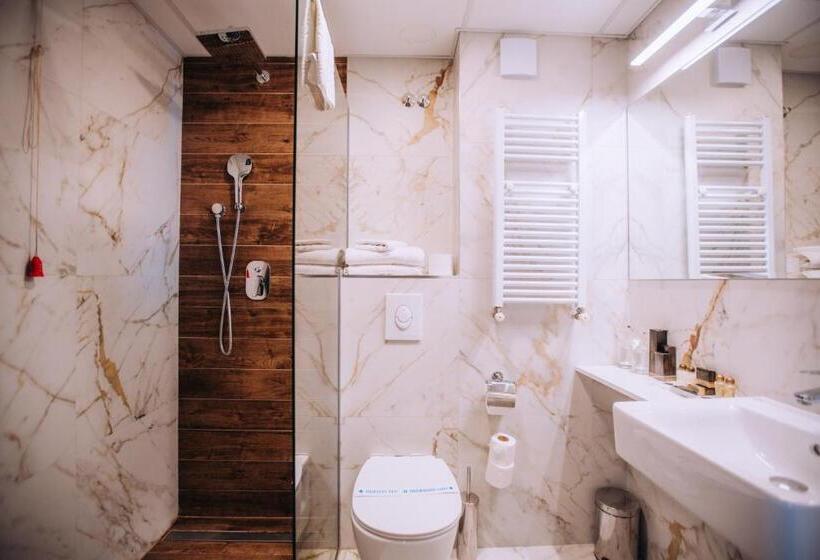 اتاق استاندارد با چشم‌انداز دریاچه, Inex Olgica Hotel & Spa