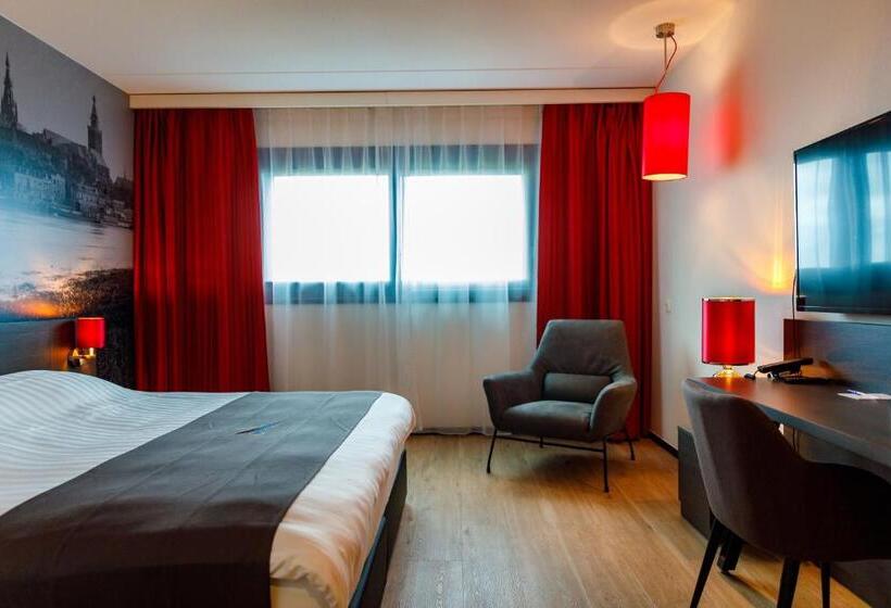 Deluxe Room King Size Bed, Best Western Plus Amsterdam Airport