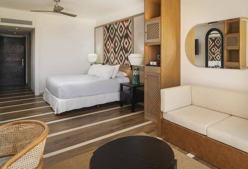 سوییت جونیور با چشم‌انداز دریا, El Beso Adults Only at Ocean Coral & Turquesa - All Inclusive