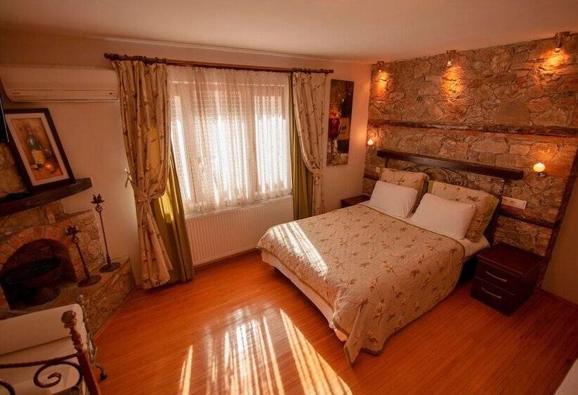 经济房, Fulya Pension