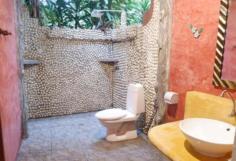 سوئیت جونیور با چشم‌انداز باغ, Bamboo Bungalows