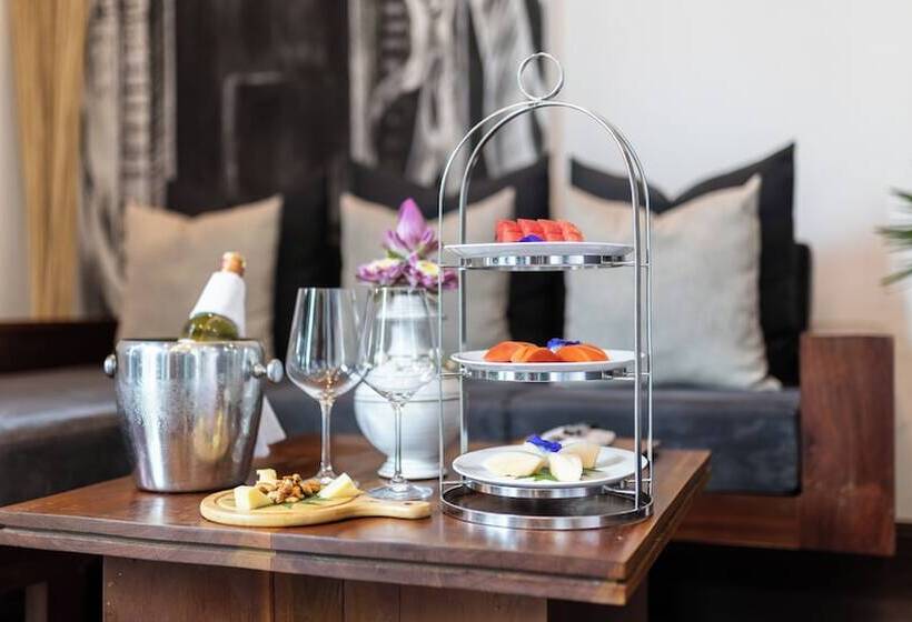 سوئیت خانواده 2 خوابه, Shintana Saya Residence