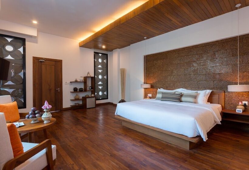 اتاق کلاسیک, Shintana Saya Residence
