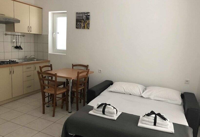 آپارتمان 1 خوابه با بالکن, Apartments Ana & Ita