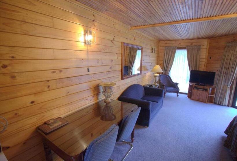 سوییت سوپریور, Alpine Lodge Motel