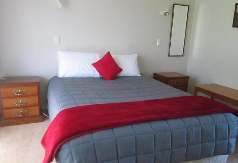 استودیوی استاندارد, Awatea Park Motel