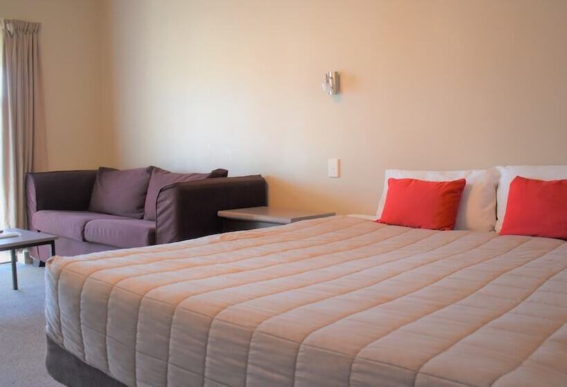 اتاق استاندارد, Devonwood Motel