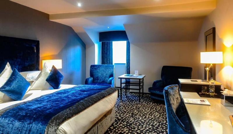 اتاق استاندارد, Devonwood Motel