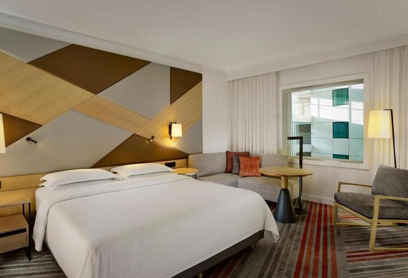 اتاق لوکس با تخت بزرگ, Sheraton Amsterdam Airport Hotel And Conference Center