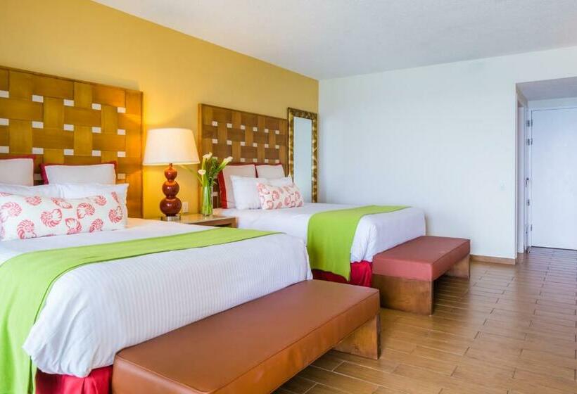 Deluxe Suite Sea View, Sunscape Curacao Resort Spa & Casino